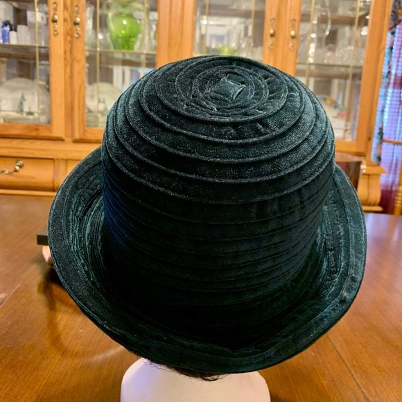 Hat - Picture 2 of 4